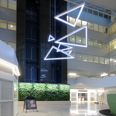 4b84b677645dc4eedda266926108e18b